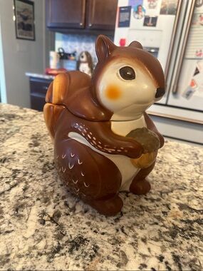 Brown Squirrel Ceramic Cookie Jar - Decorative Home Accent